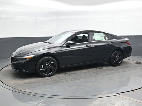 New 2026 Hyundai Elantra SEL Sport image 7