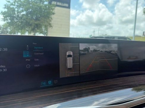 Certified 2026 Cadillac Escalade Luxury w/ LPO, Floor Liner Package image 14