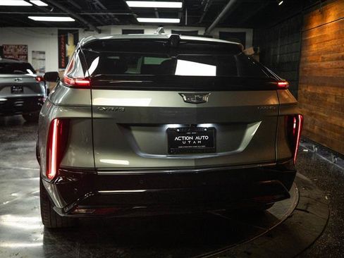 Used 2024 Cadillac Lyriq Tech AWD/4WD image 6