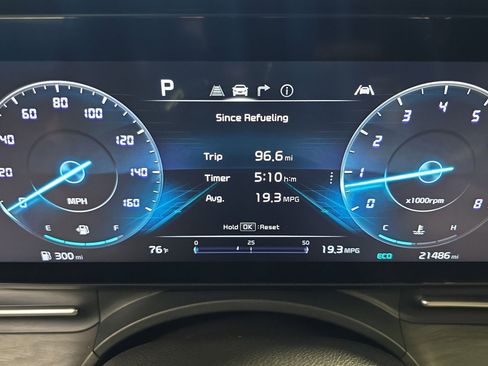 Used 2023 Kia Carnival SX image 22