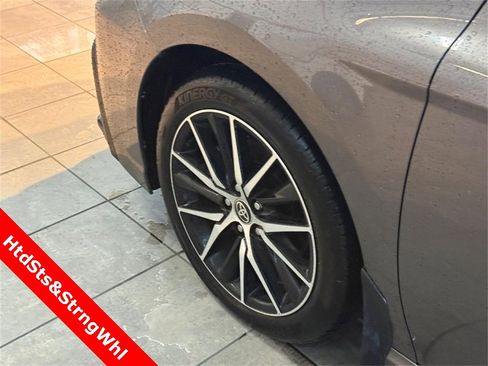 Used 2024 Toyota Camry SE image 9