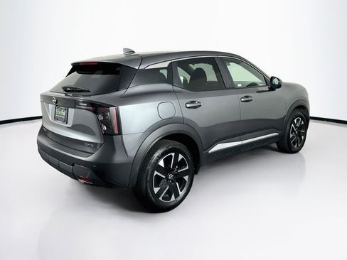 Used 2025 Nissan Kicks SV AWD/4WD image 9