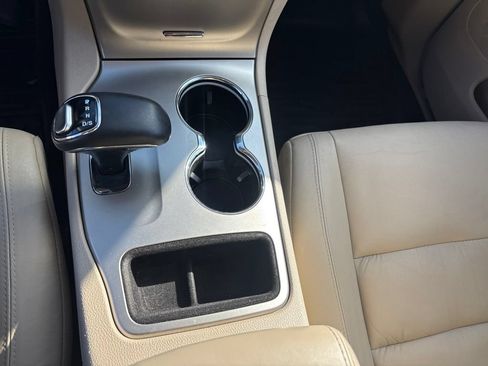 Used 2014 Jeep Grand Cherokee Limited RWD image 15