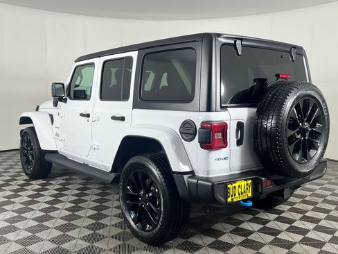 Used 2023 Jeep Wrangler Unlimited Sahara w/ Cold Weather Group image 8