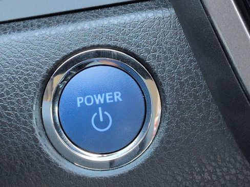 Used 2022 Toyota Camry XLE w/ Navigation Upgrade Package FWD image 27