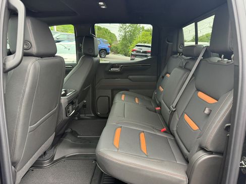 New 2026 GMC Sierra 1500 AT4 w/ AT4 Premium Package AWD/4WD image 17