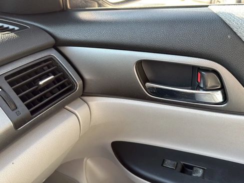 Used 2013 Honda Accord LX image 36