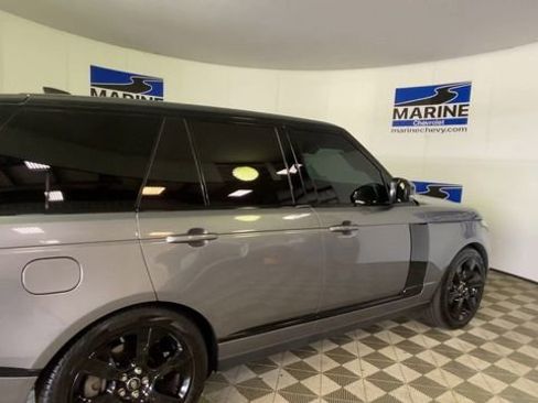 Used 2020 Land Rover Range Rover HSE image 2