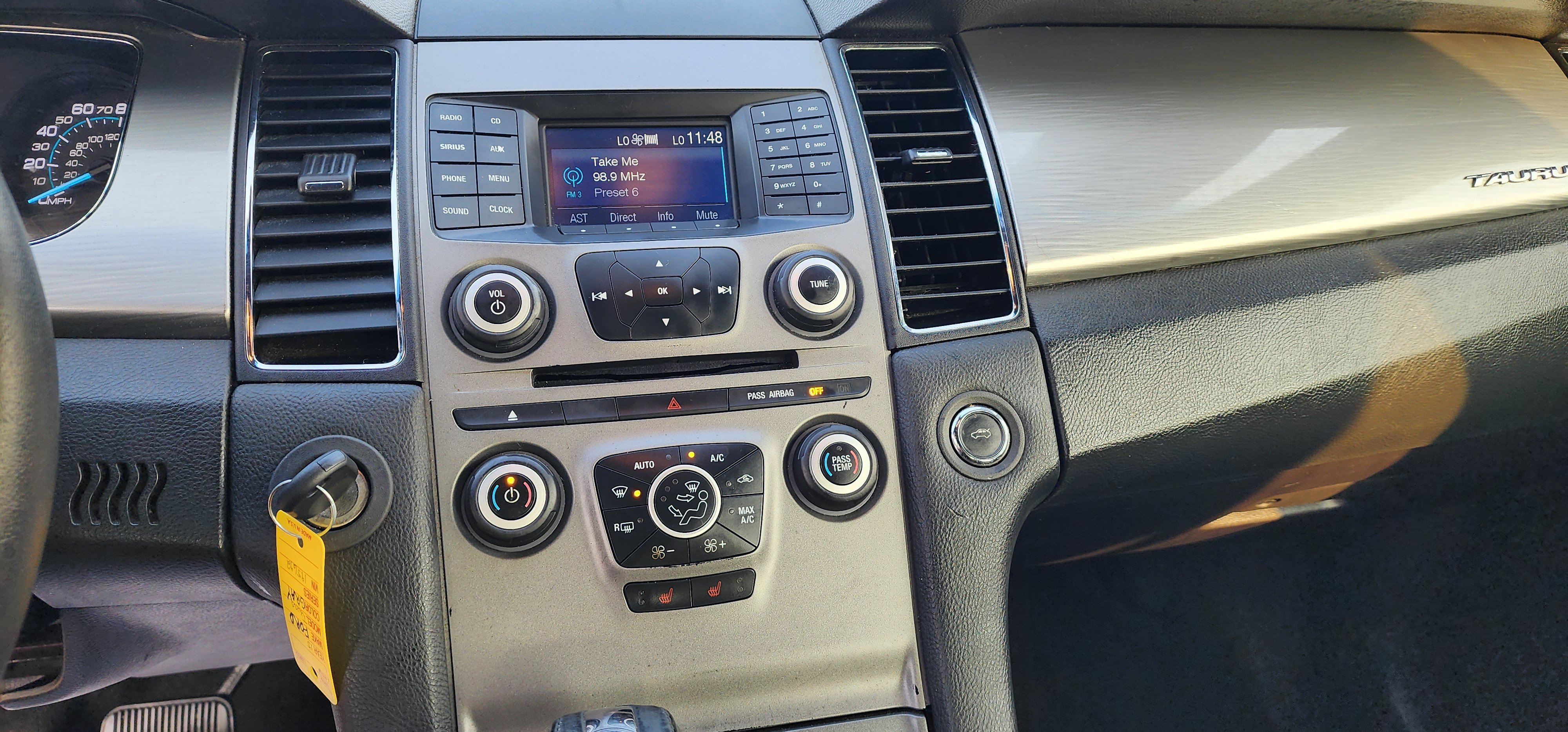 Used 2015 Ford Taurus SEL AWD/4WD image 13