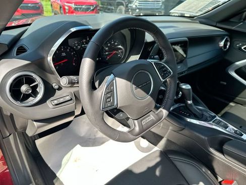 Used 2017 Chevrolet Camaro LT RWD image 12