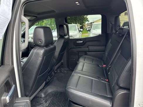 Used 2023 Chevrolet Silverado 1500 Custom Trail Boss w/ LPO, Dark Essentials Package AWD/4WD image 10