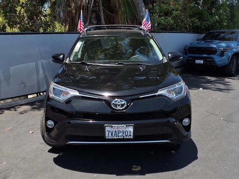 Used 2016 Toyota RAV4 XLE FWD image 2