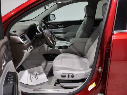 Used 2023 GMC Acadia SLT w/ Technology Package image 11