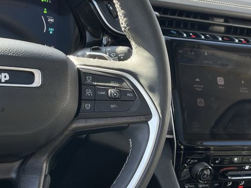 Used 2022 Jeep Grand Cherokee Limited 4xe w/ Luxury Tech Group II image 14