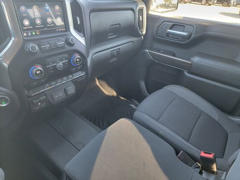 Used 2020 Chevrolet Silverado 1500 LT w/ Texas Edition image 27