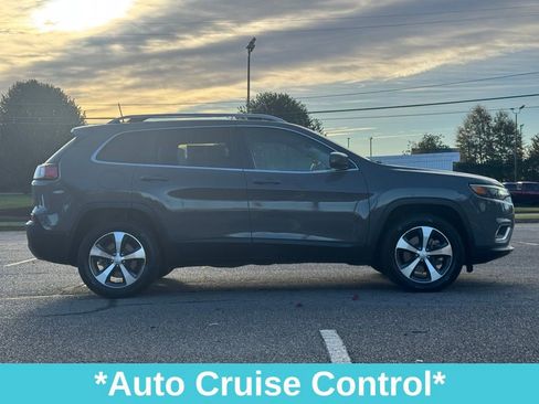 Used 2021 Jeep Cherokee Limited w/ Mopar Interior Package image 11