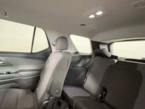 Used 2020 Chevrolet Traverse LT FWD image 17