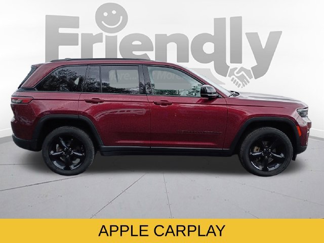 Used 2023 Jeep Grand Cherokee Altitude AWD/4WD image 4