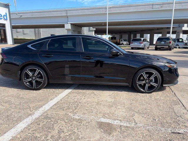 Used 2024 Honda Accord Sport image 6
