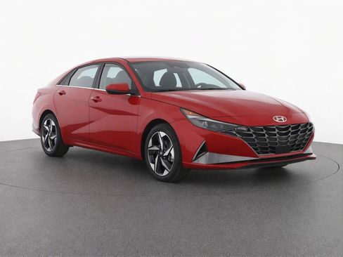 Used 2021 Hyundai Elantra Limited FWD image 2