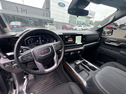 Used 2025 GMC Sierra 1500 Elevation w/ Preferred Package AWD/4WD image 13