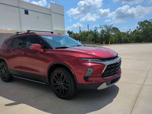 Used 2024 Chevrolet Blazer LT w/ LPO, 'HIT The Road' Package FWD image 3