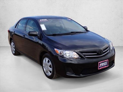 Used 2013 Toyota Corolla LE FWD image 5