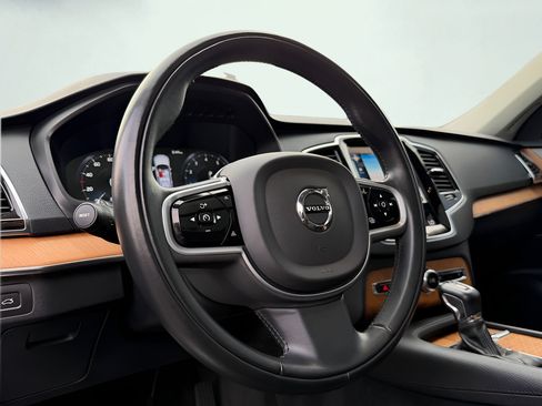 Used 2022 Volvo XC90 T6 Momentum w/ Advanced Package AWD/4WD image 42