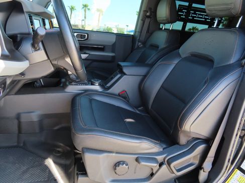 Used 2023 Ford Bronco Badlands AWD/4WD image 13