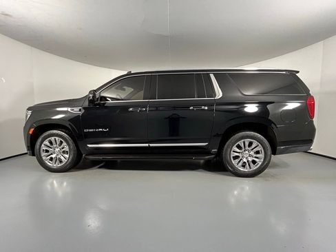 Used 2022 GMC Yukon XL Denali AWD/4WD image 4