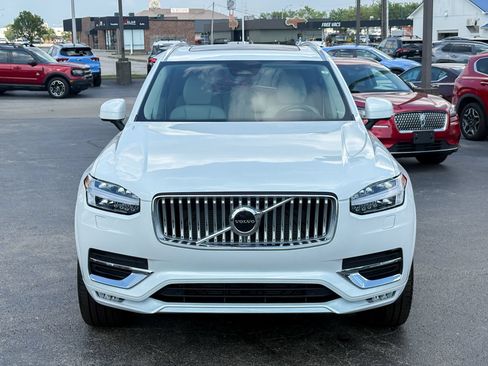Used 2025 Volvo XC90 B5 Core AWD/4WD image 4