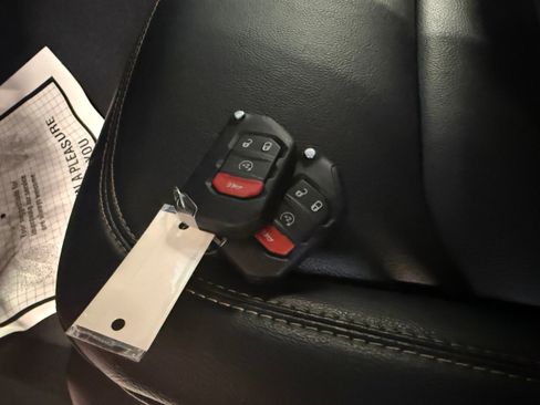 Used 2025 Jeep Gladiator Sport image 51