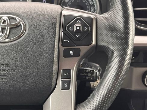 Used 2018 Toyota Tacoma SR5 image 21