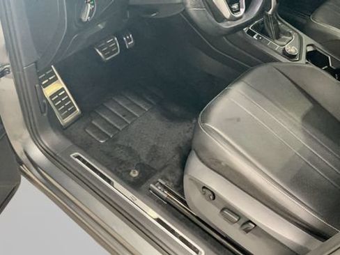 Certified 2024 Volkswagen Tiguan SE R-Line AWD/4WD image 29