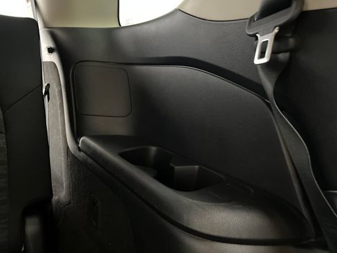 Used 2024 Nissan Pathfinder SV FWD image 37