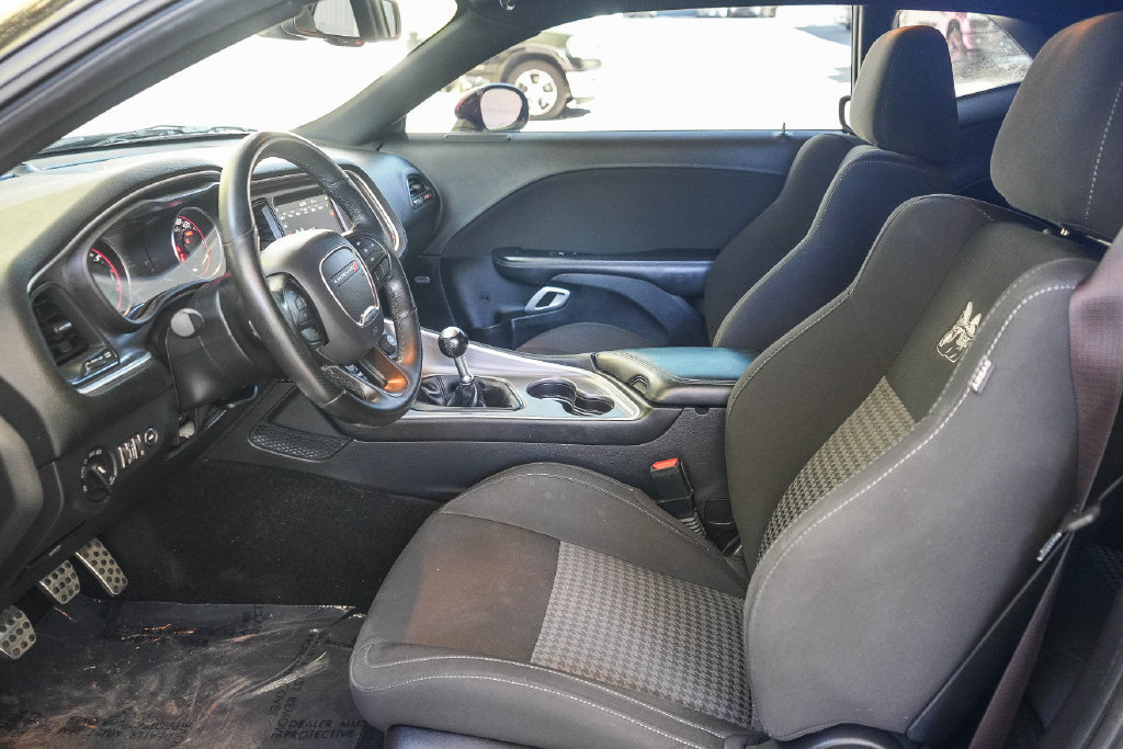 Used 2022 Dodge Challenger R/T Scat Pack RWD image 17