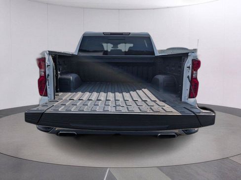 Used 2023 Chevrolet Silverado 1500 LT AWD/4WD image 5