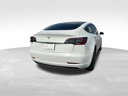 Used 2020 Tesla Model 3 Standard Range Plus RWD image 5
