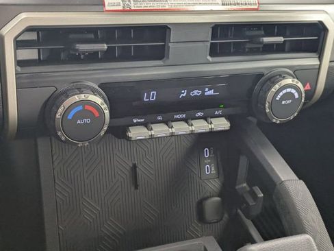 Used 2025 Toyota Tacoma TRD Sport AWD/4WD image 20
