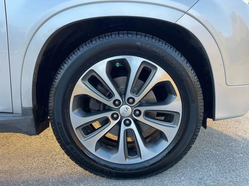 Used 2014 Kia Sorento SX w/ 3rd Row Package image 11