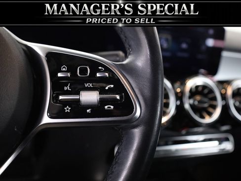Used 2022 Mercedes-Benz GLB 250 4MATIC image 14