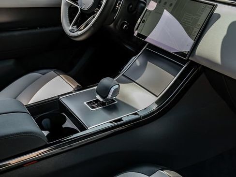 New 2026 Land Rover Range Rover Velar S AWD/4WD image 32