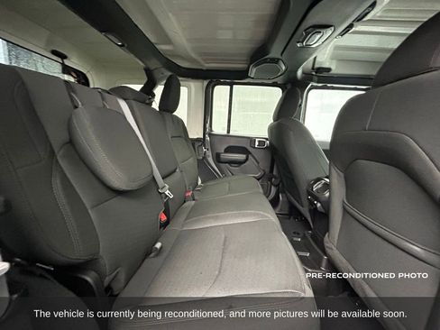 Used 2023 Jeep Wrangler Unlimited w/ Convenience Group image 13