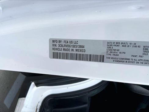 Used 2025 RAM ProMaster 2500 w/ Convenience Group FWD image 34