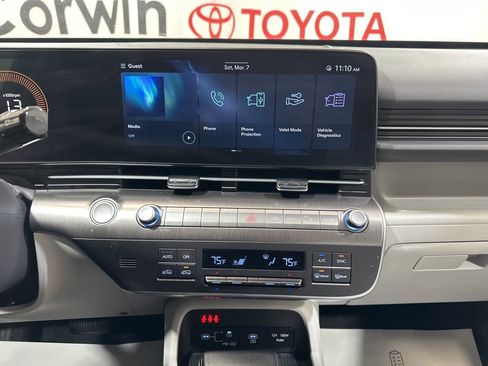 Used 2025 Hyundai Kona SEL image 31