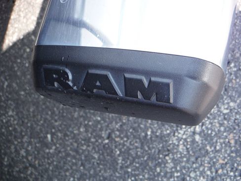 Used 2022 RAM 1500 Laramie AWD/4WD image 9