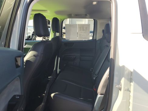 Certified 2024 Ford Maverick Lariat w/ Black Appearance Package image 11