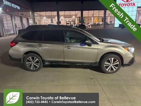 Used 2019 Subaru Outback 2.5i Limited image 2