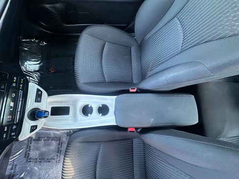 Used 2016 Toyota Prius Three Touring image 17