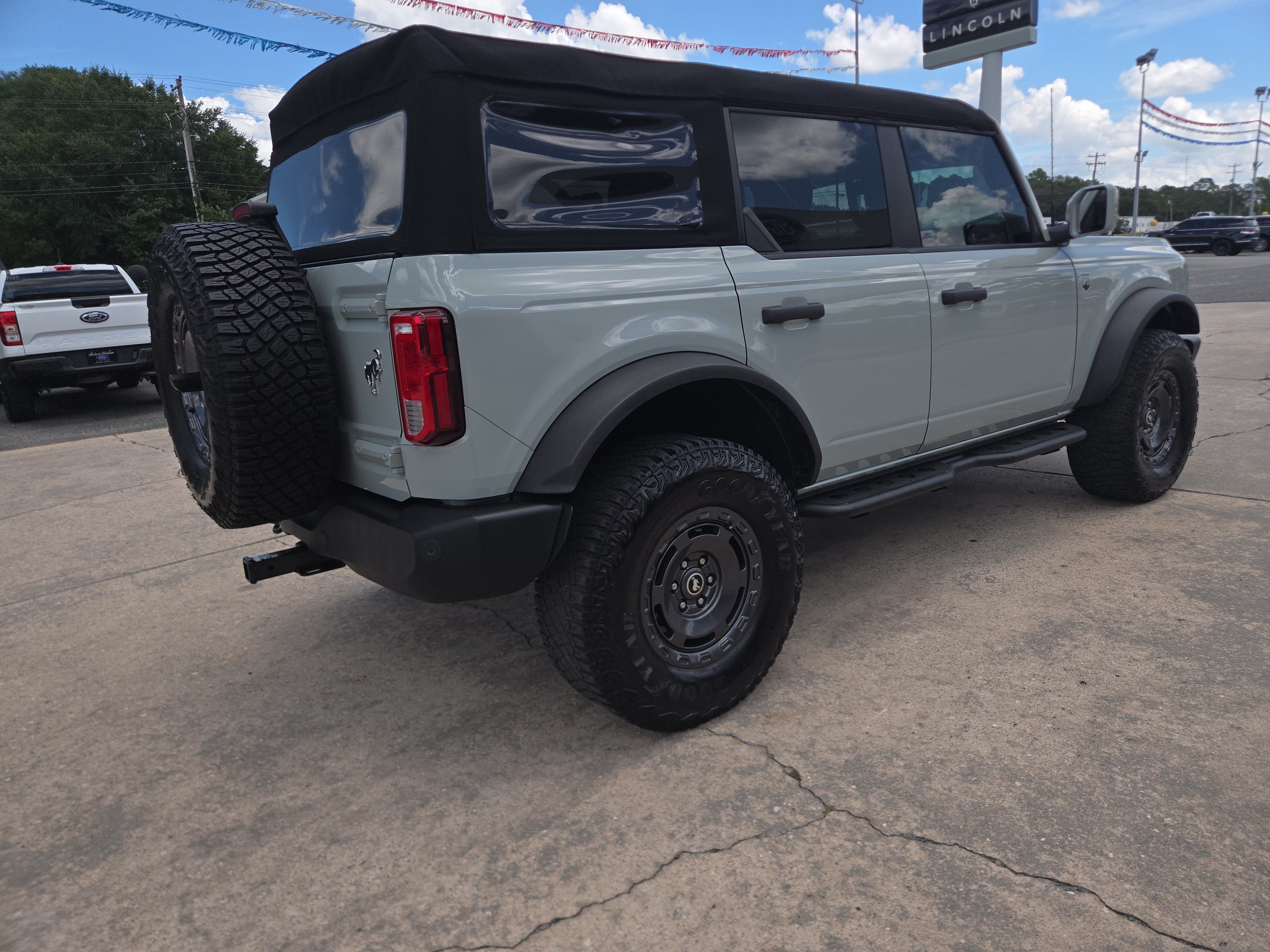 Used 2024 Ford Bronco Big Bend AWD/4WD image 6